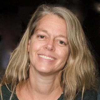 Jennifer Sklarew headshot