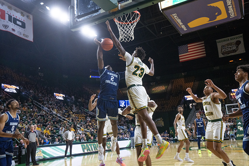 Amari Kelly, number 23 on the men's basketball team