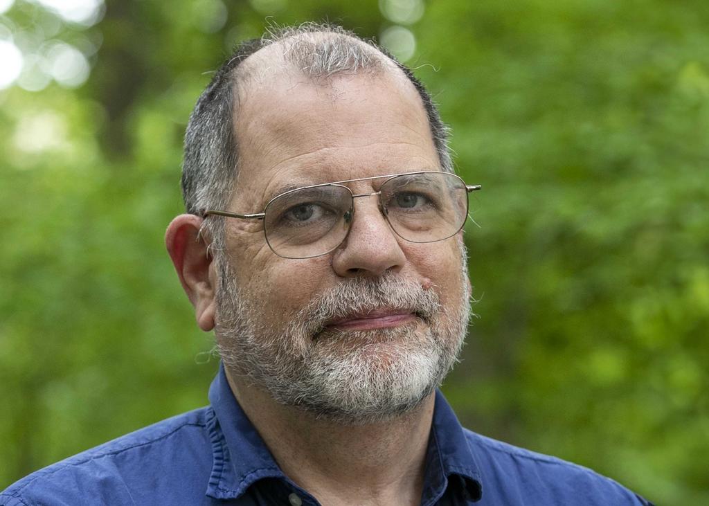 headshot of Professor Tyler Cowen