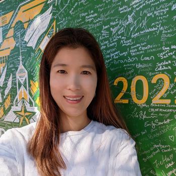 Head shot of Mason employee Kelly Kim