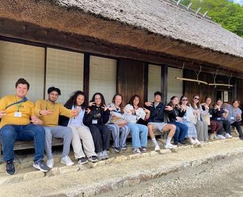 Inoue and students Japan study abroad