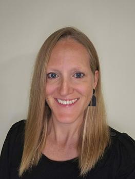 Head shot of Stacey Ellis